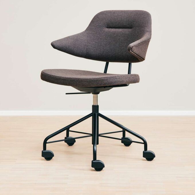 73.2 Executive Work Chair