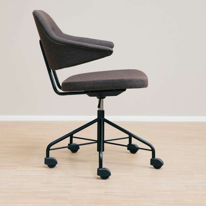 73.2 Executive Work Chair